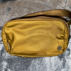 Lululemon belt bag